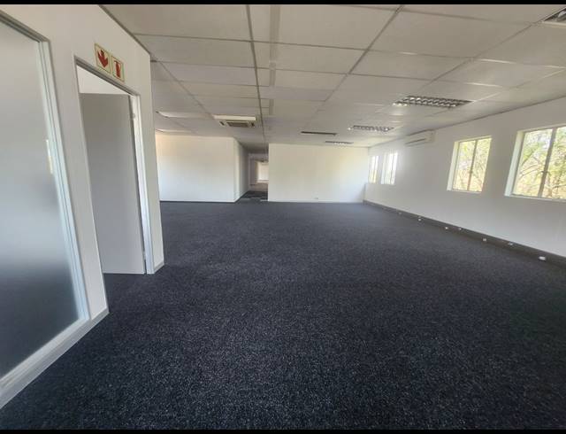 203M² OFFICE TO LET IN RANDJESPARK